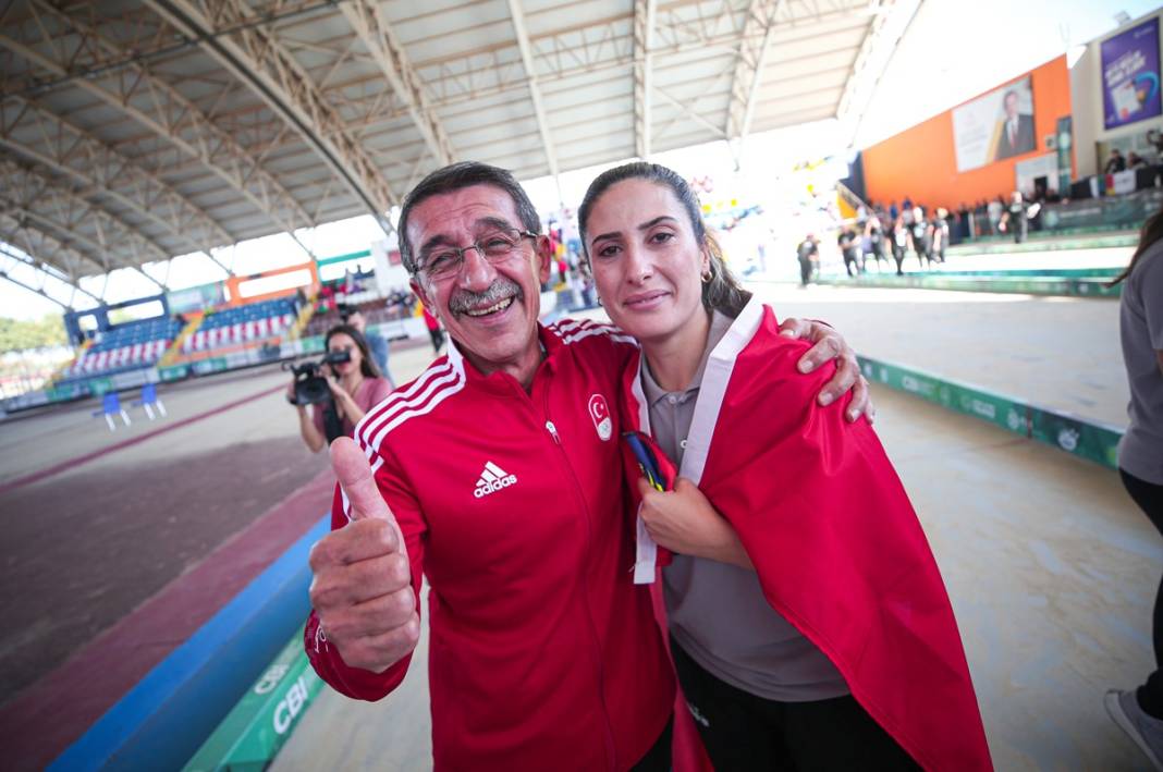 Milli bocceci Eda Sayak'tan altın madalya 4